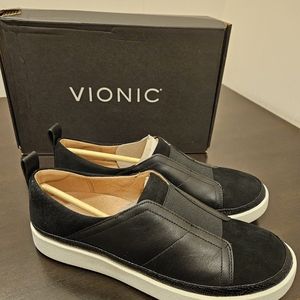 Vionic Zinah Slip-on sneakers Size 9